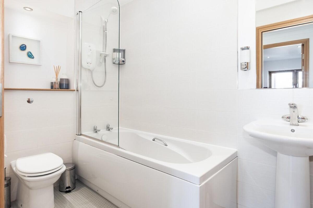 Executive 3 Bed Apartment Aberdeen Bagian luar foto