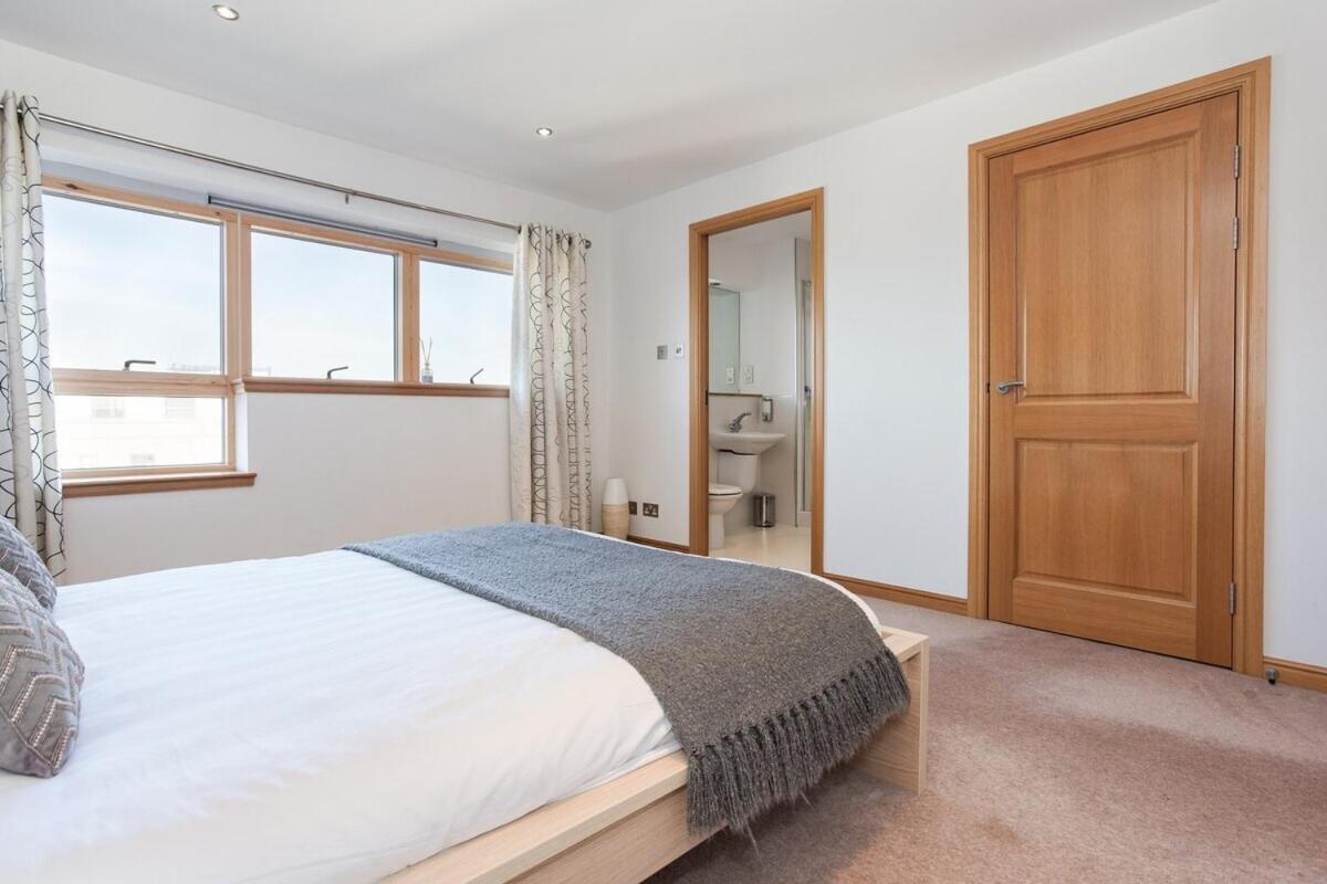 Executive 3 Bed Apartment Aberdeen Bagian luar foto