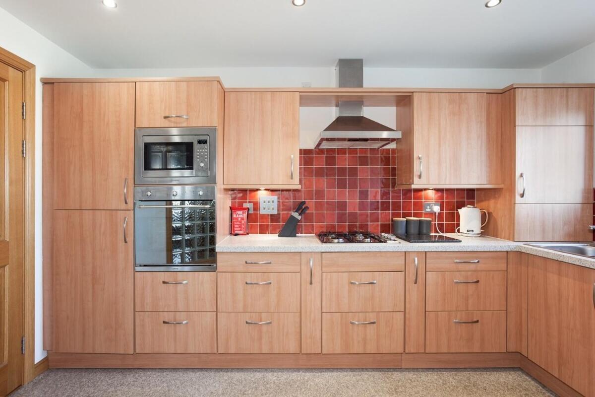 Executive 3 Bed Apartment Aberdeen Bagian luar foto